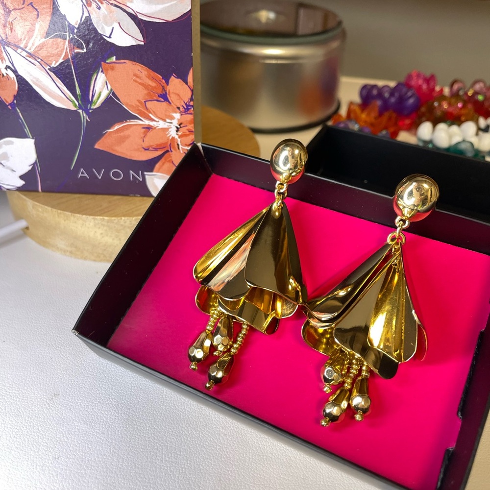 Avon Shiny Gold Floral Petal Drop Earrings with Tassel Beads